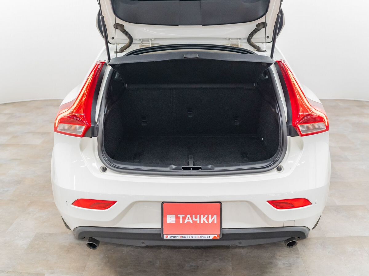 Volvo V40 2013 - фото автомобиля