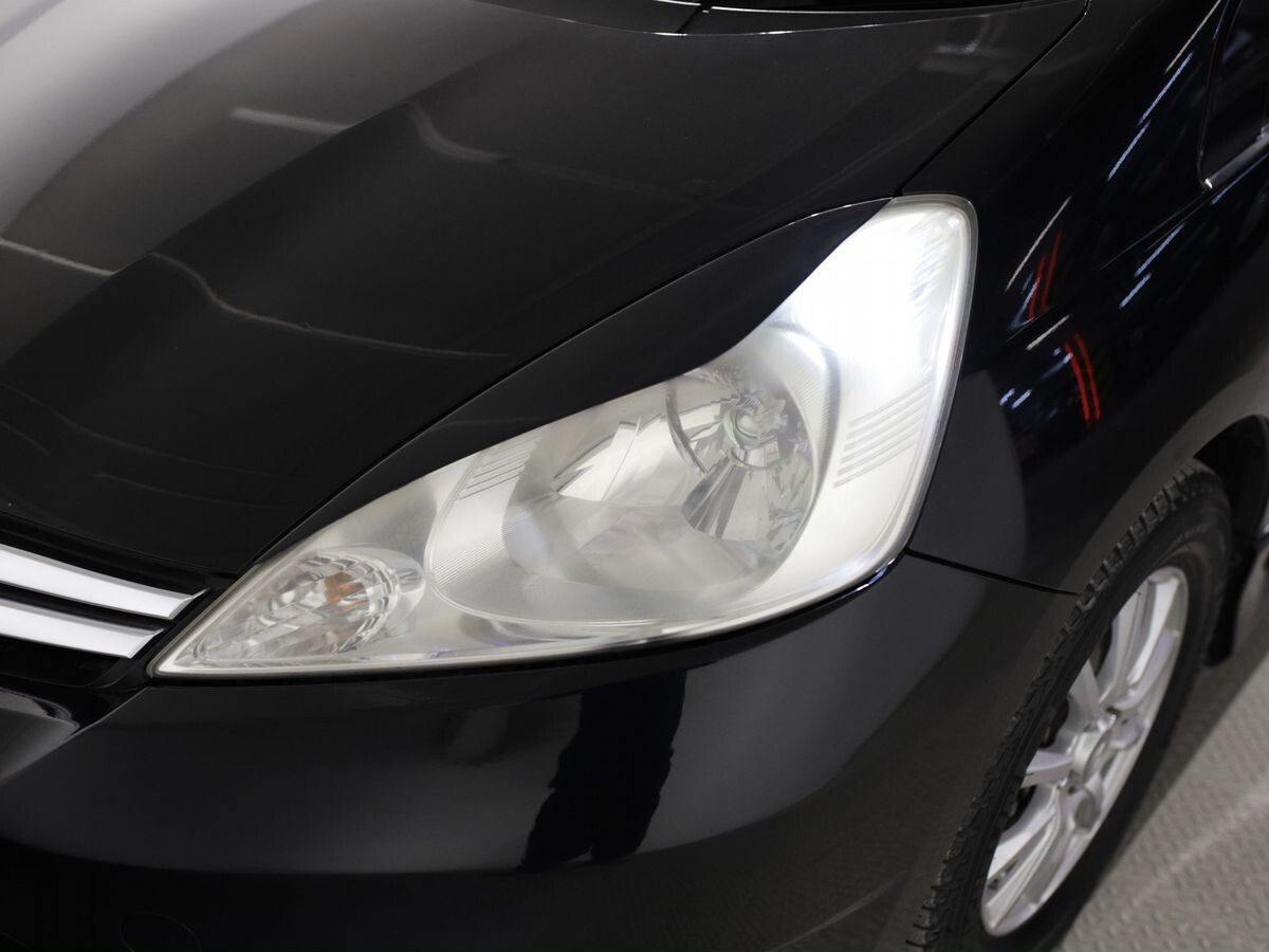 Honda Fit Shuttle 2012 - фото автомобиля