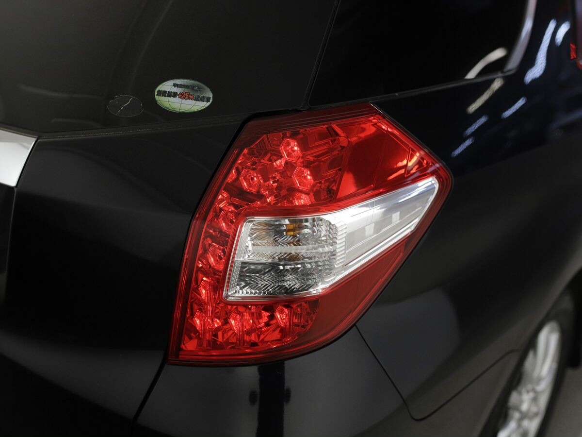 Honda Fit Shuttle 2012 - фото автомобиля