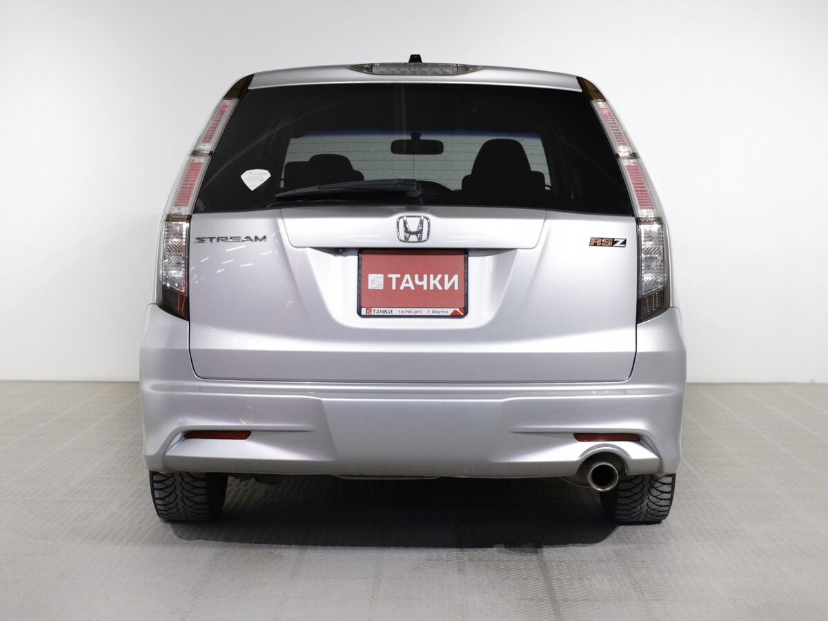 Honda Stream 2011 - фото автомобиля