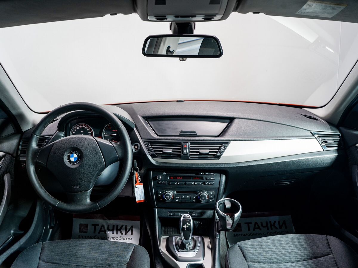 BMW X1 2013 - фото автомобиля
