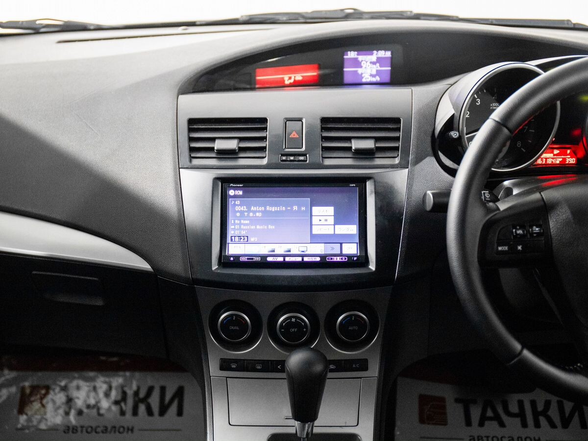 Mazda Axela 2011 - фото автомобиля