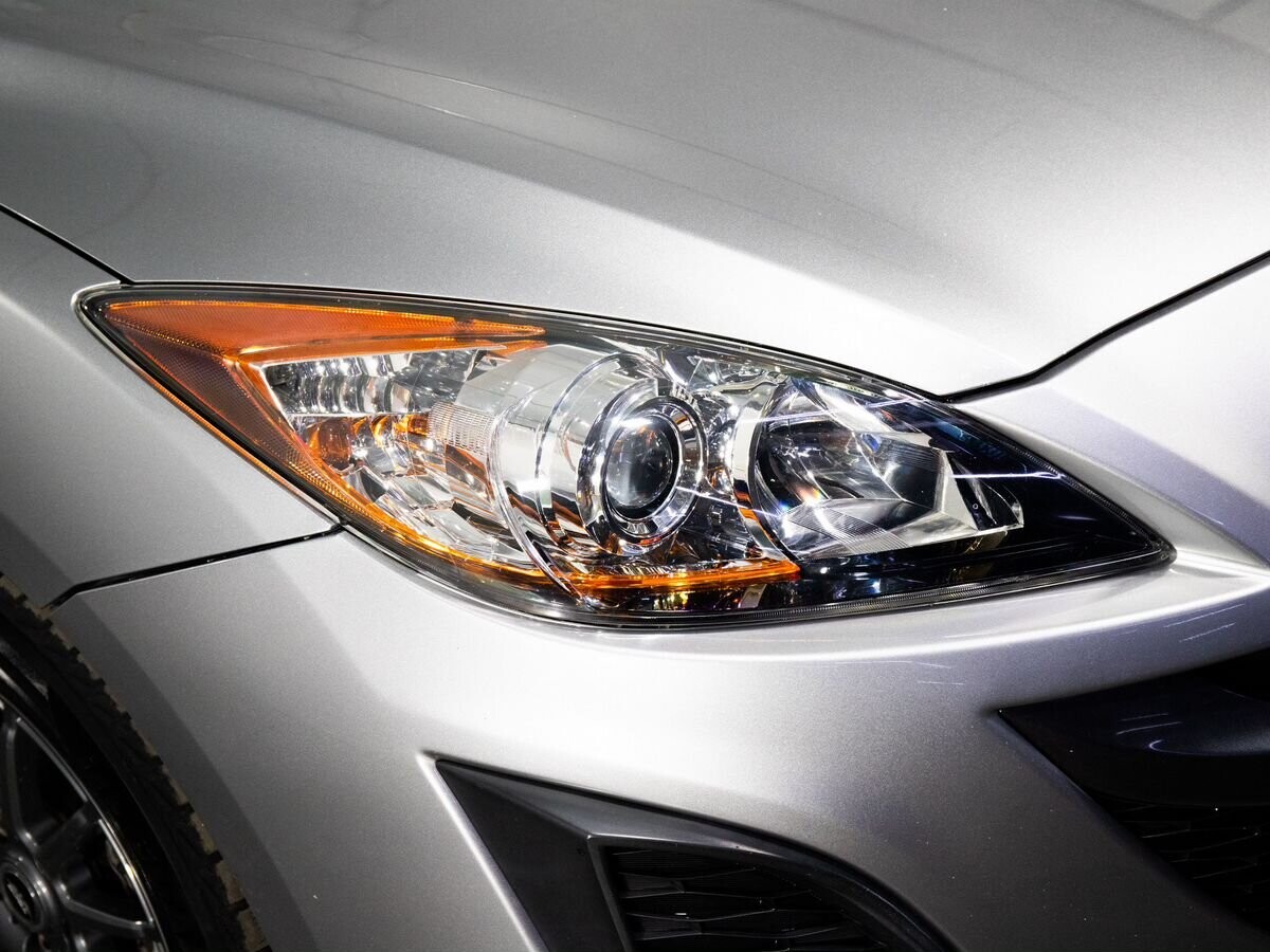 Mazda Axela 2011 - фото автомобиля