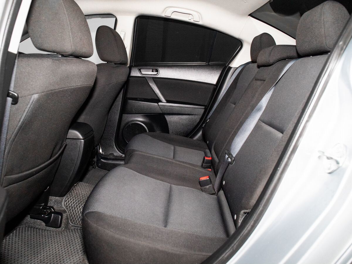 Mazda Axela 2011 - фото автомобиля