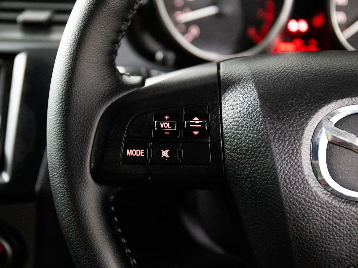 Mazda Axela 2011 - фото автомобиля