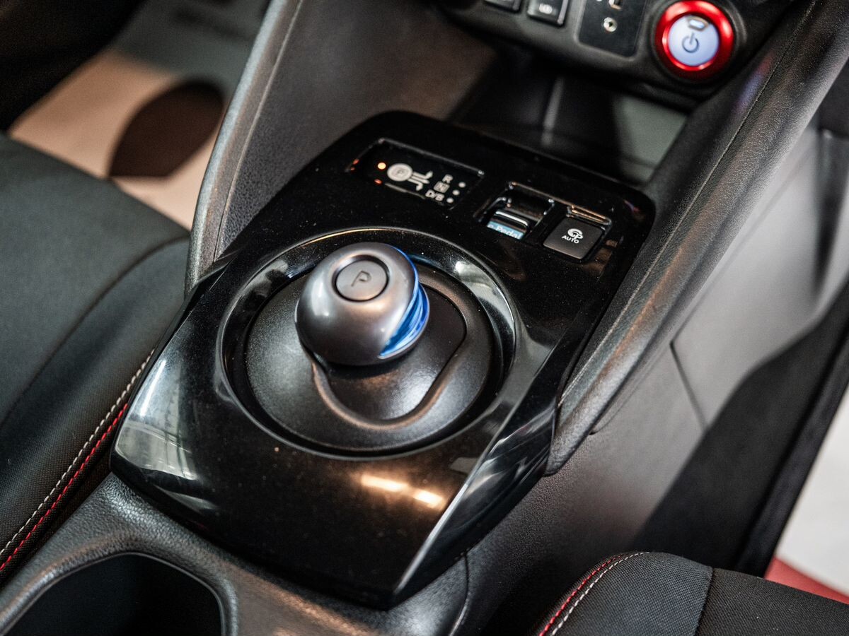 Nissan Leaf 2018 - фото автомобиля