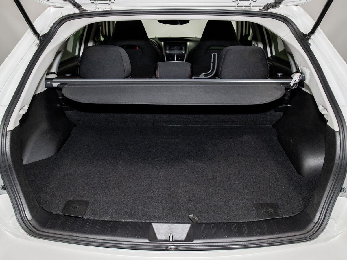 Subaru Impreza 2010 - фото автомобиля