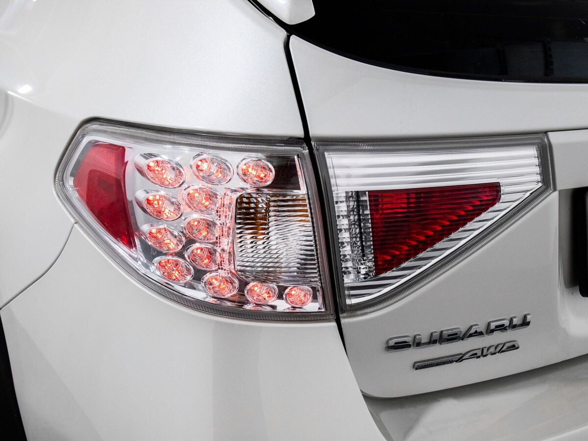 Subaru Impreza 2010 - фото автомобиля