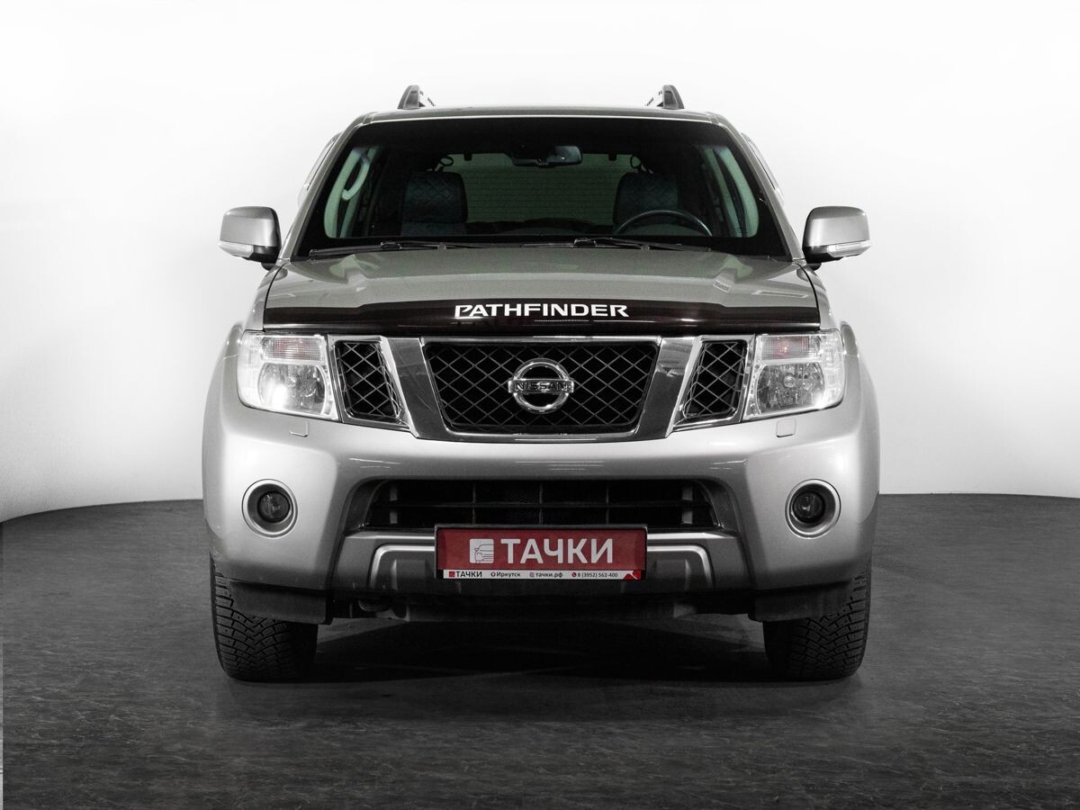 Nissan Pathfinder 2012 - фото автомобиля