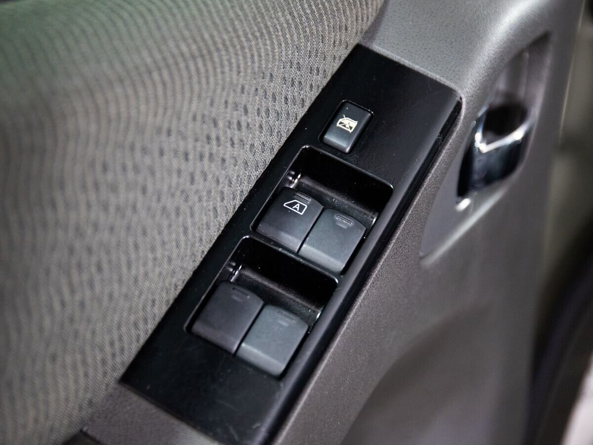 Nissan Pathfinder 2012 - фото автомобиля