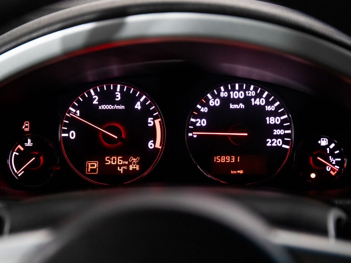 Nissan Pathfinder 2012 - фото автомобиля