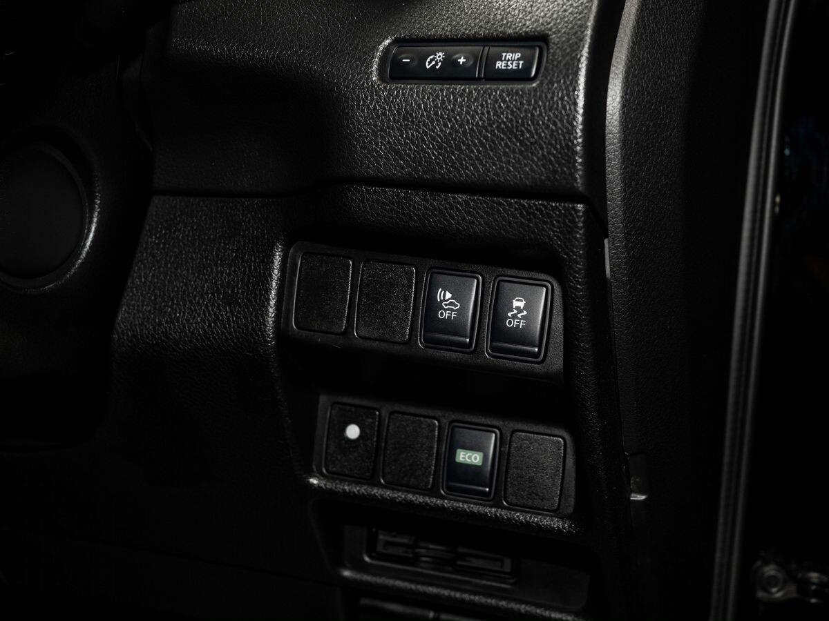 Nissan X-Trail 2015 - фото автомобиля