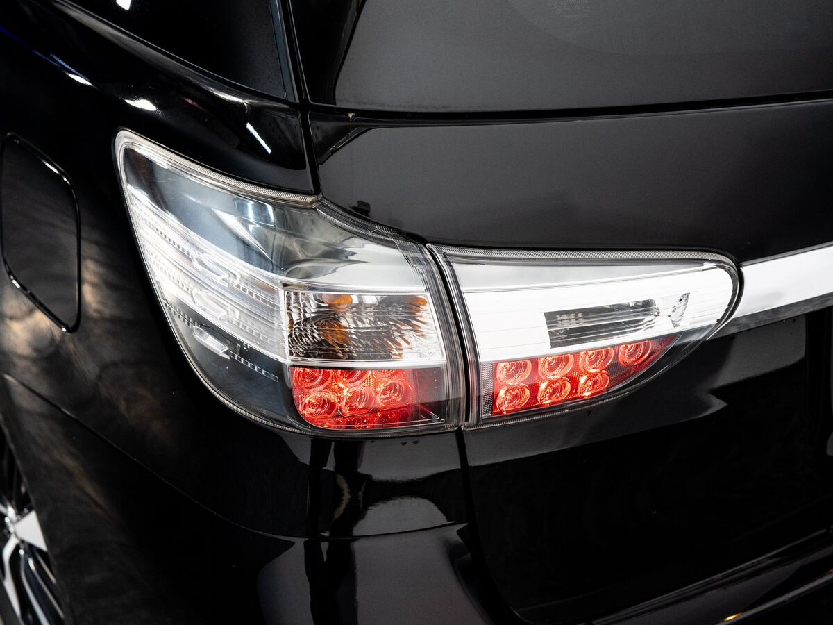 Toyota Wish 2014 - фото автомобиля