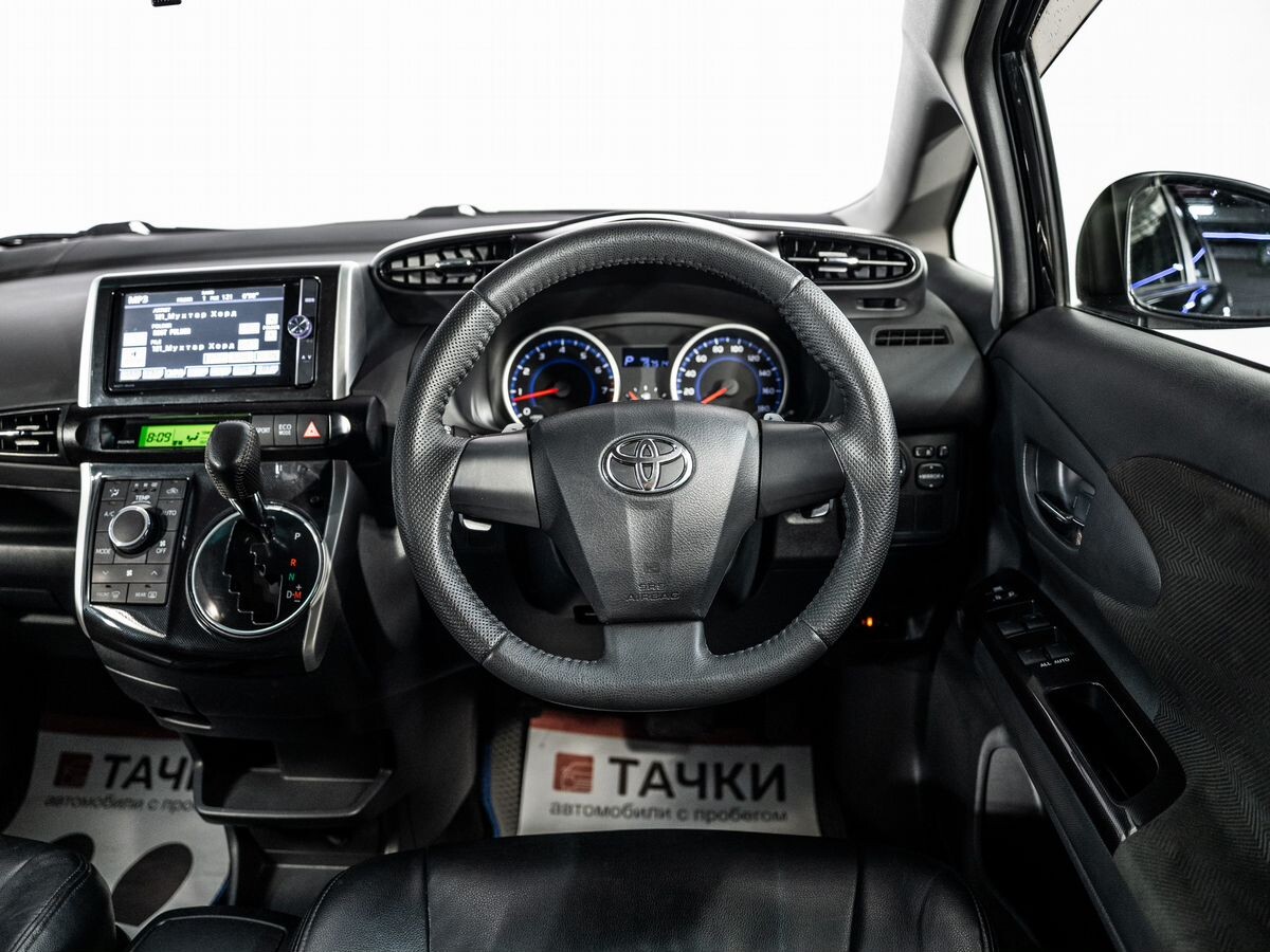 Toyota Wish 2014 - фото автомобиля