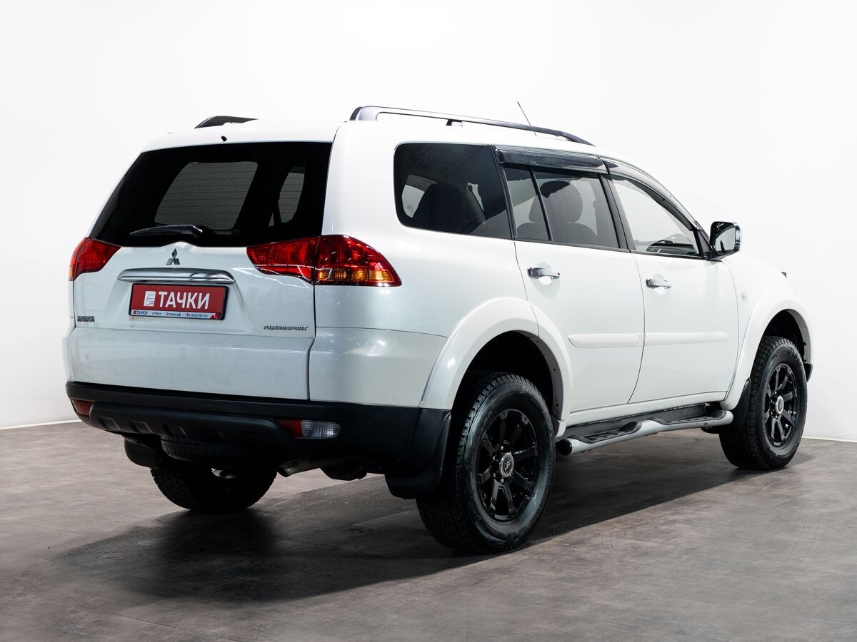 Mitsubishi Pajero Sport 2013 - фото автомобиля