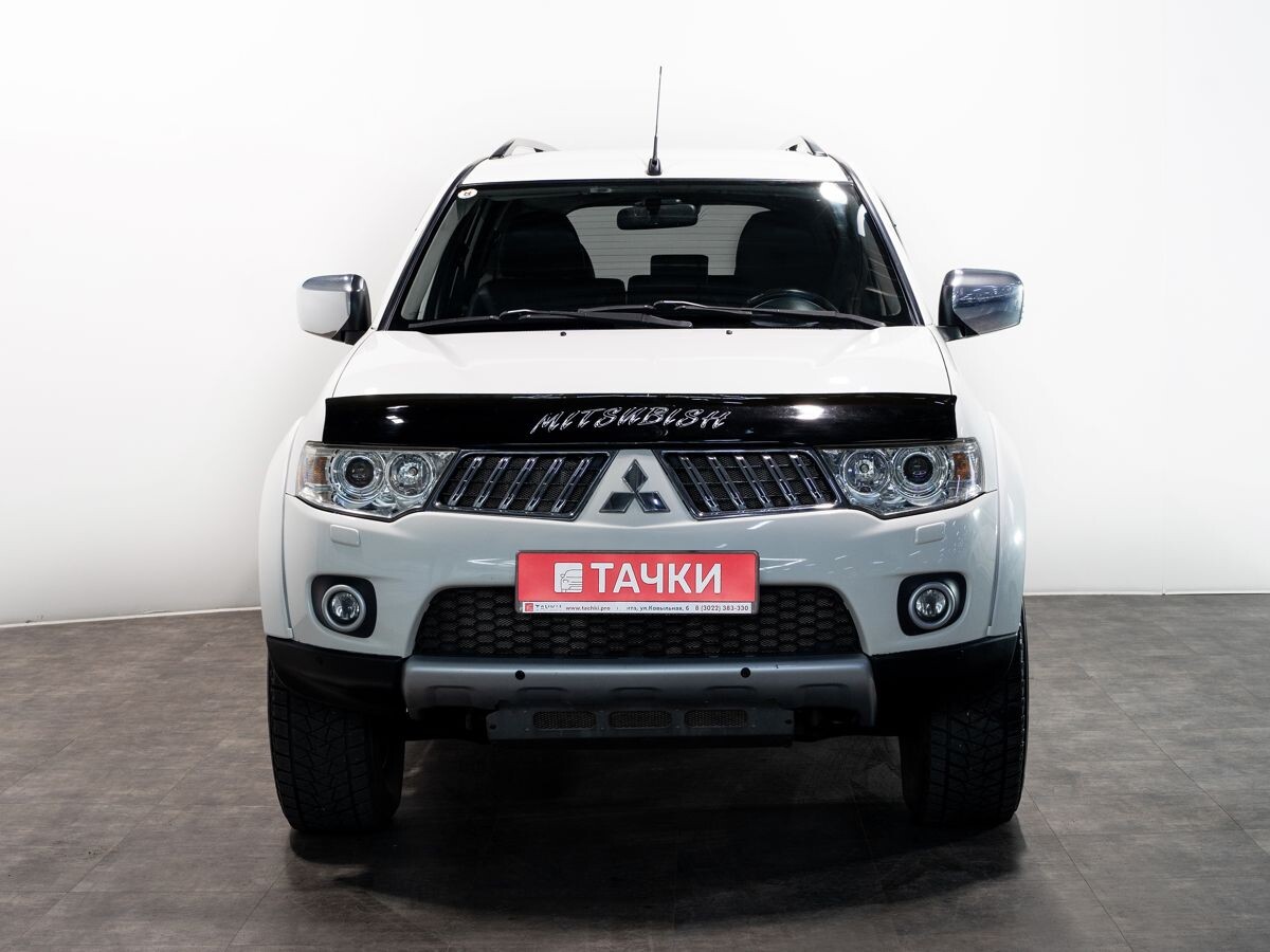 Mitsubishi Pajero Sport 2013 - фото автомобиля