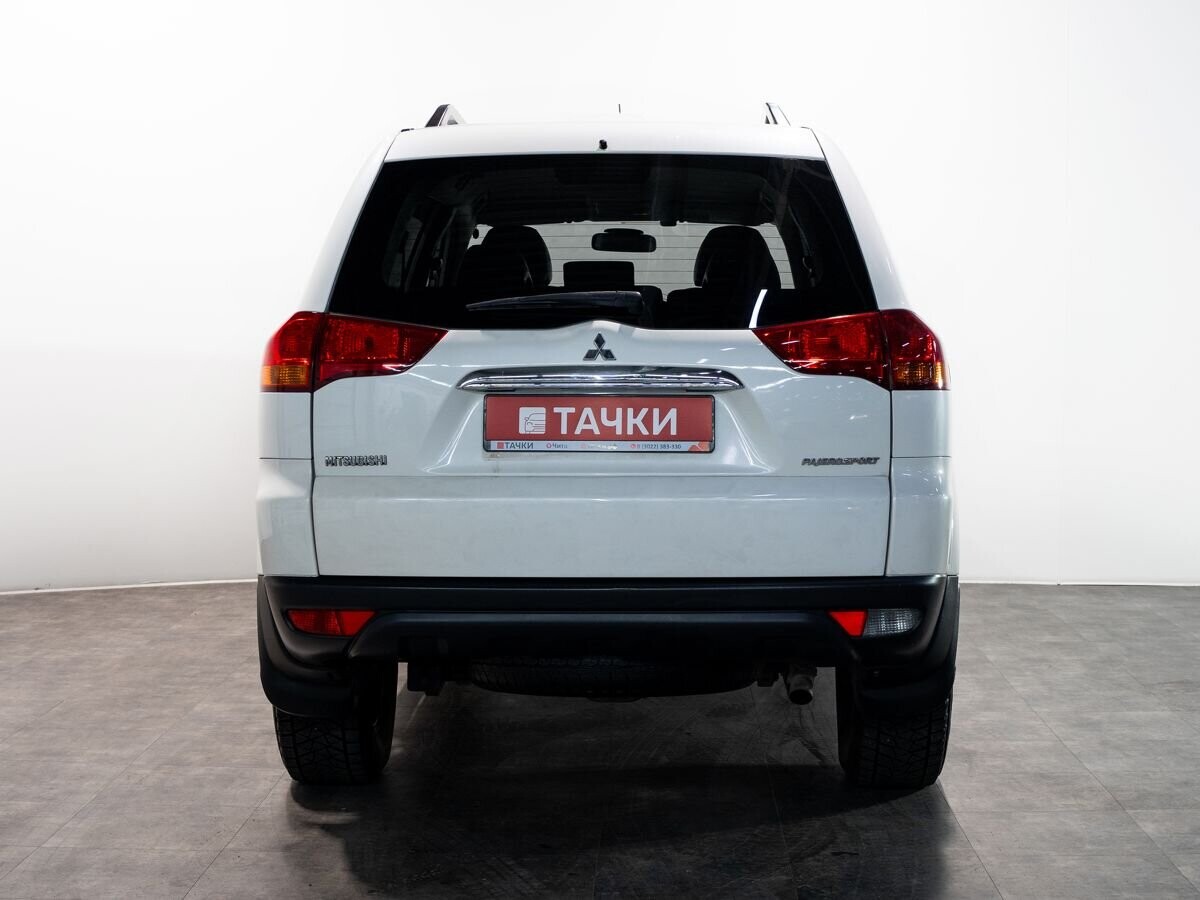 Mitsubishi Pajero Sport 2013 - фото автомобиля