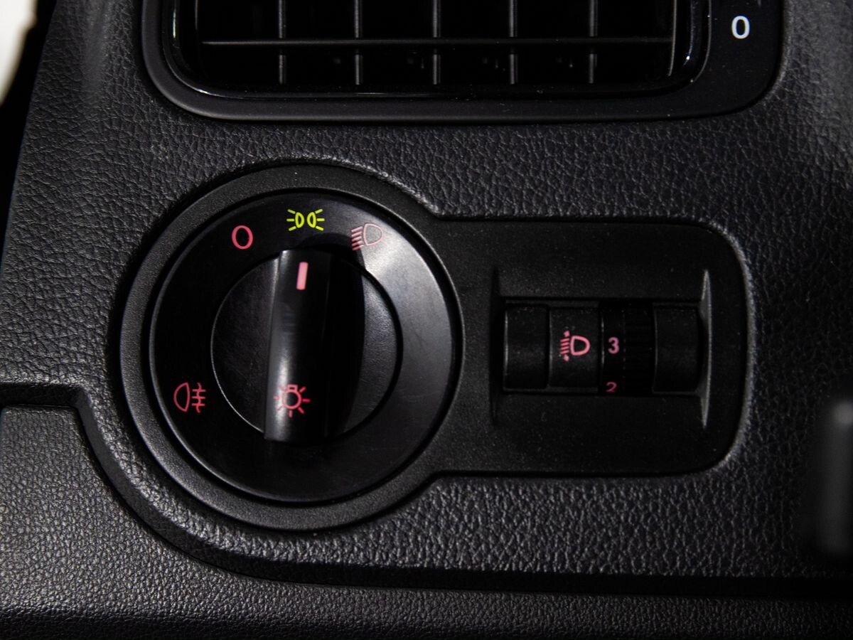 Volkswagen Polo 2017 - фото автомобиля