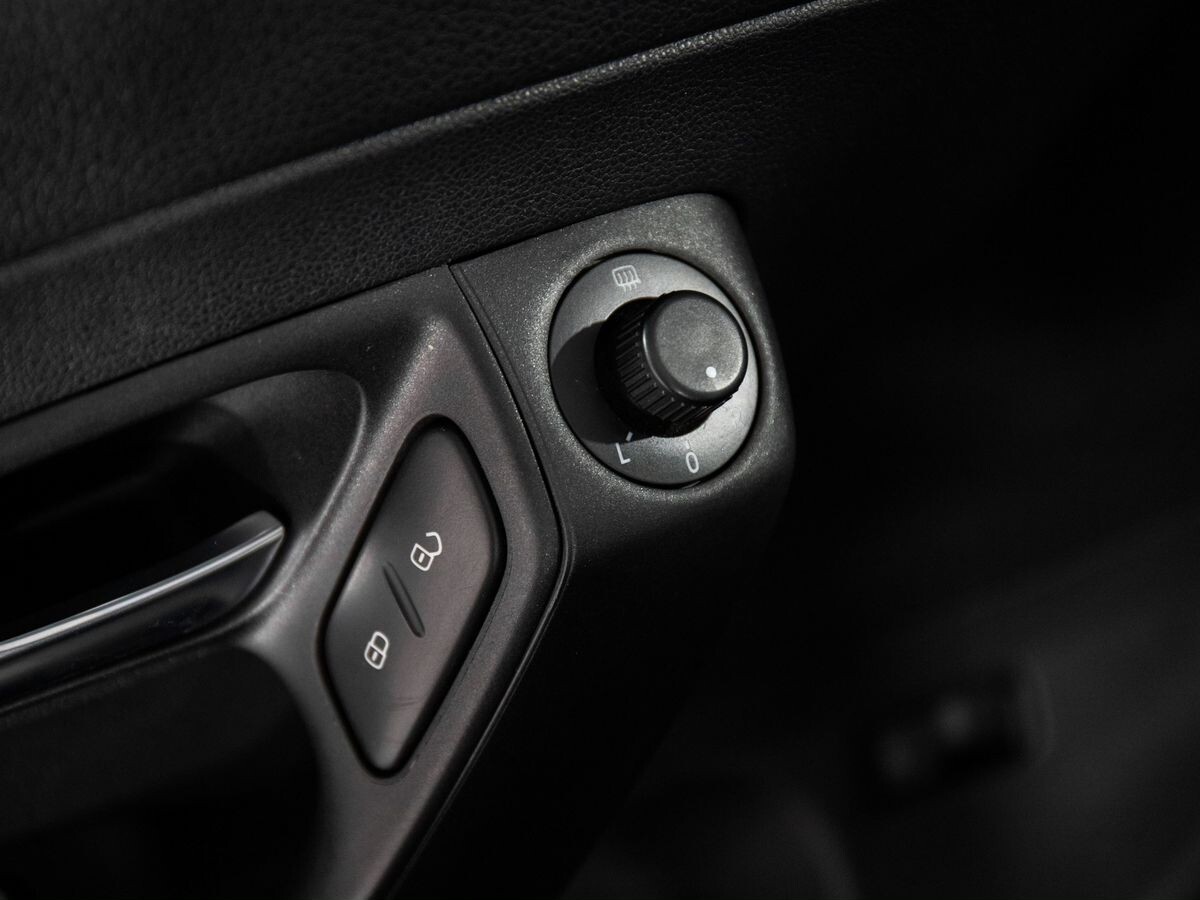 Volkswagen Polo 2017 - фото автомобиля