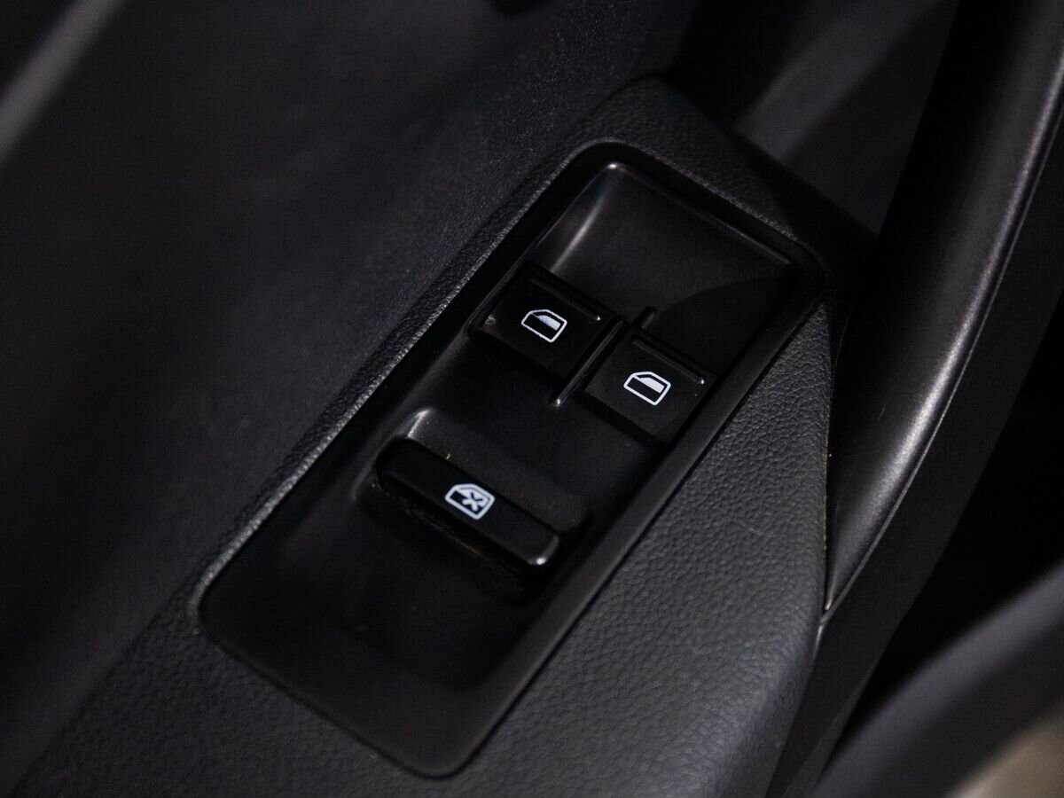 Volkswagen Polo 2017 - фото автомобиля