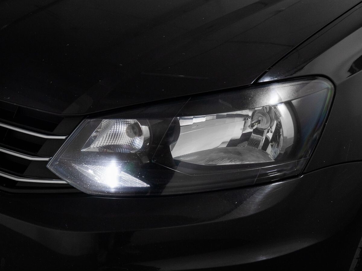 Volkswagen Polo 2017 - фото автомобиля