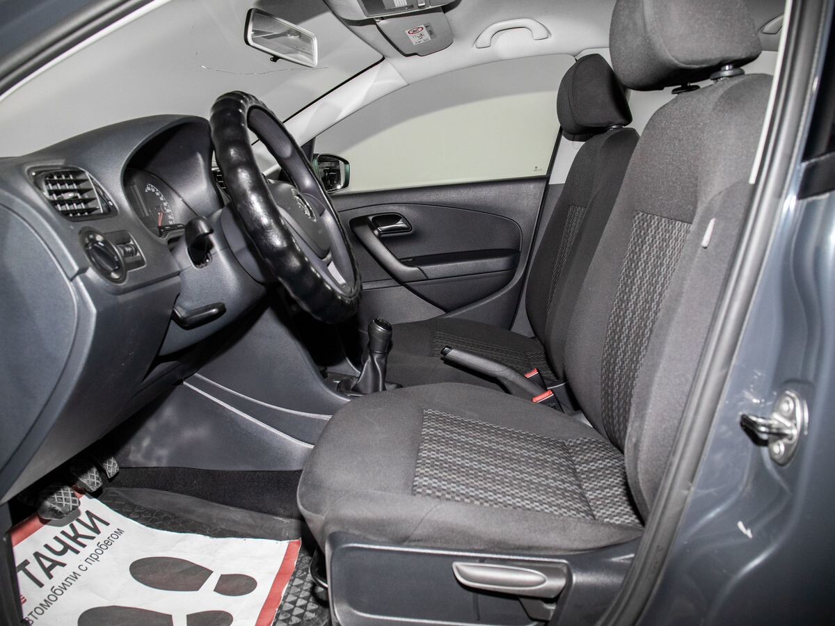 Volkswagen Polo 2017 - фото автомобиля