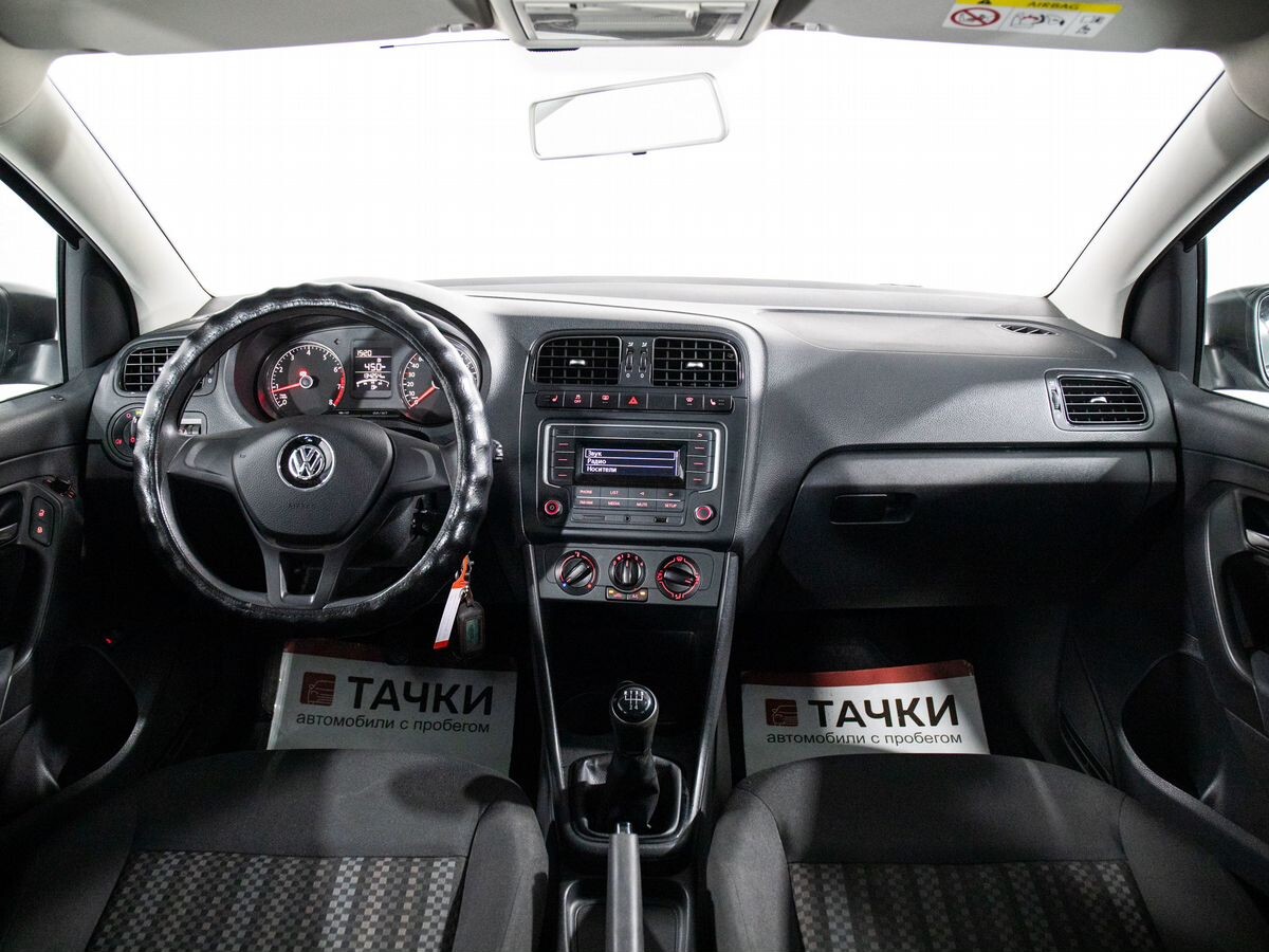Volkswagen Polo 2017 - фото автомобиля