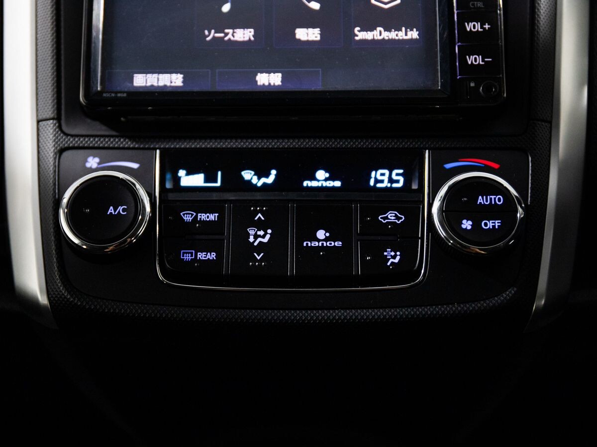 Toyota Corolla 2019 - фото автомобиля