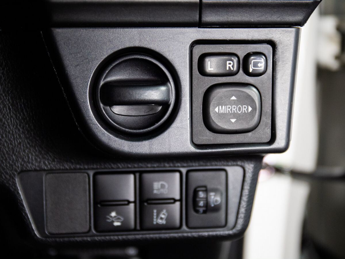 Toyota Corolla 2019 - фото автомобиля