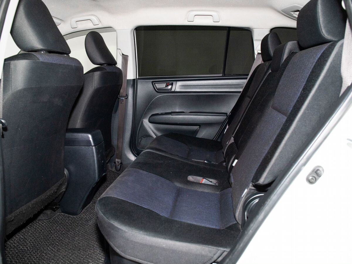 Toyota Corolla 2019 - фото автомобиля