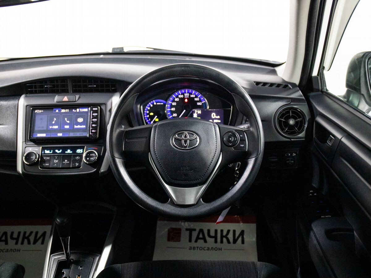 Toyota Corolla 2019 - фото автомобиля