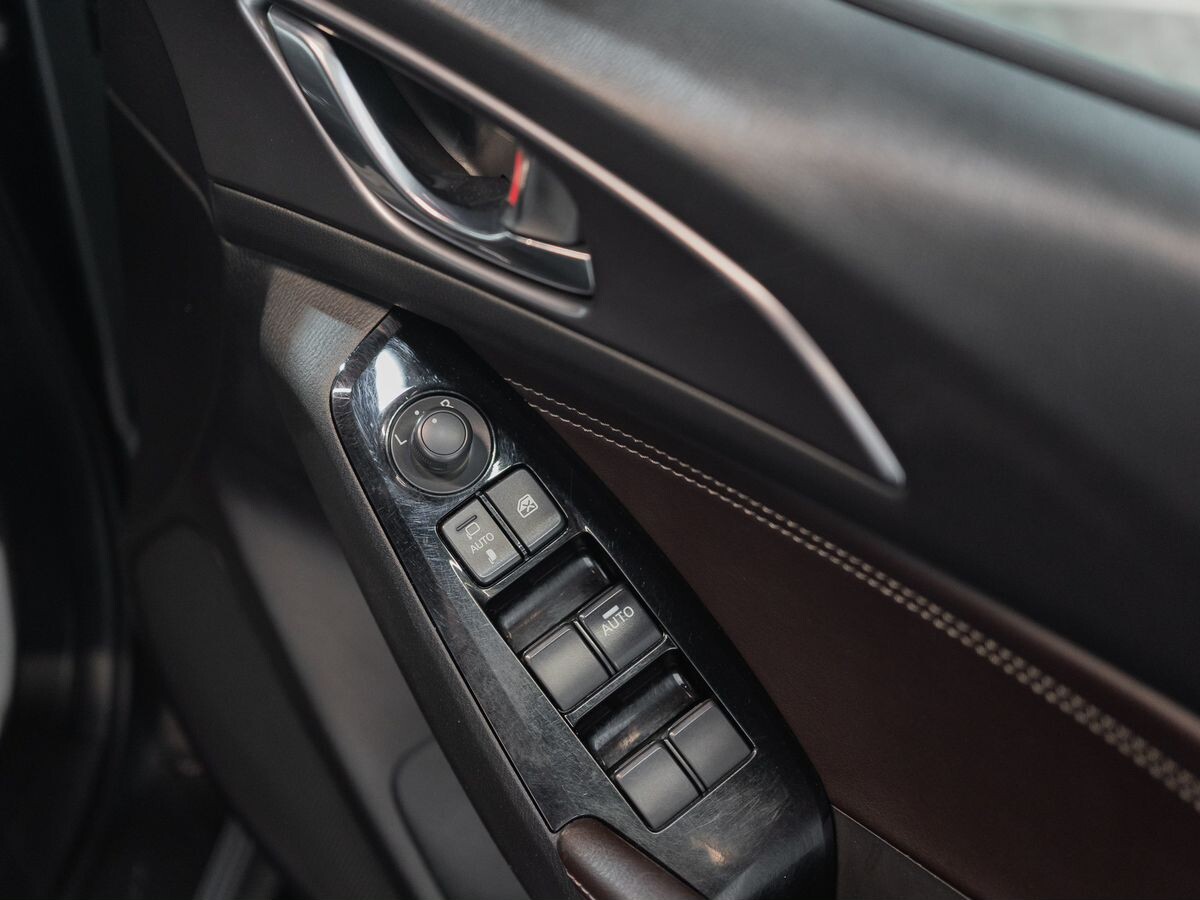 Mazda Axela 2016 - фото автомобиля