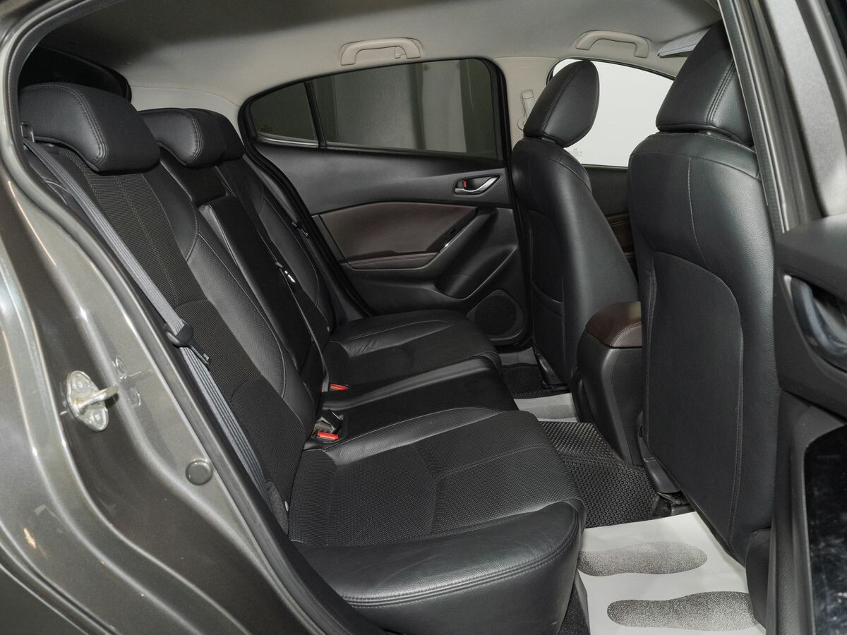 Mazda Axela 2016 - фото автомобиля