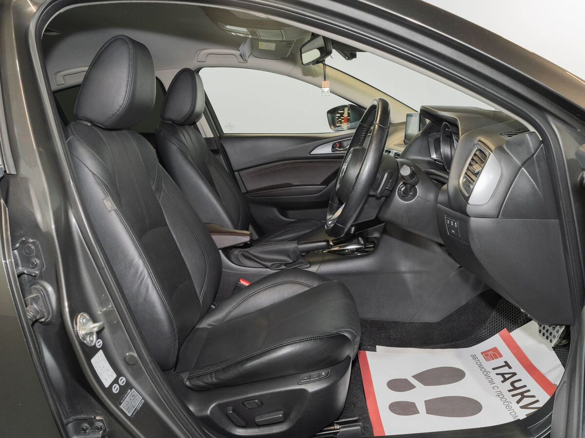 Mazda Axela 2016 - фото автомобиля