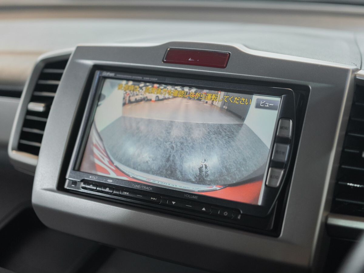 Honda Freed 2012 - фото автомобиля