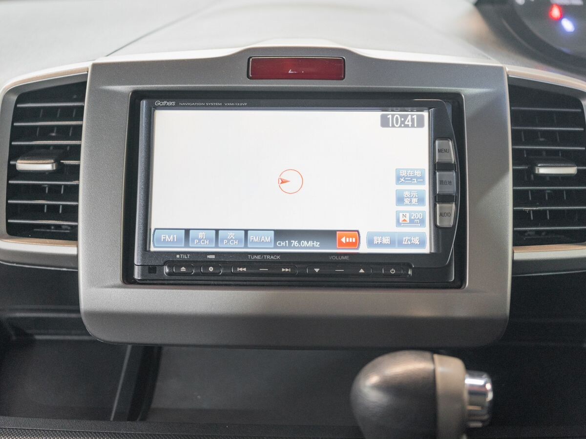 Honda Freed 2012 - фото автомобиля