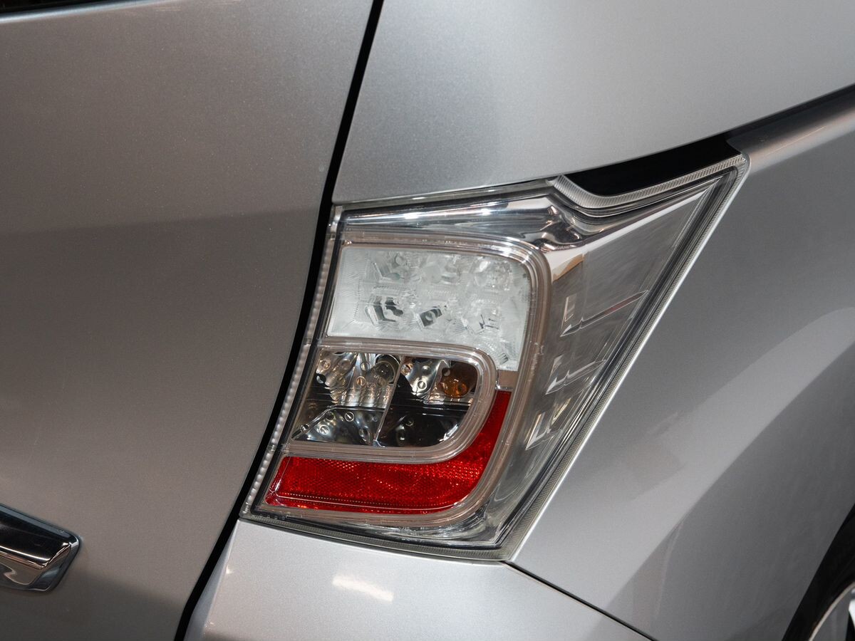 Honda Freed 2012 - фото автомобиля