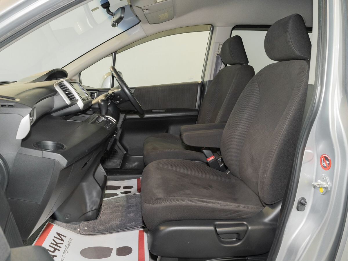 Honda Freed 2012 - фото автомобиля