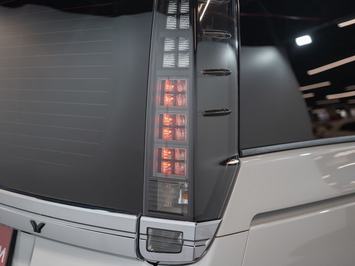 Toyota Voxy 2014 - фото автомобиля