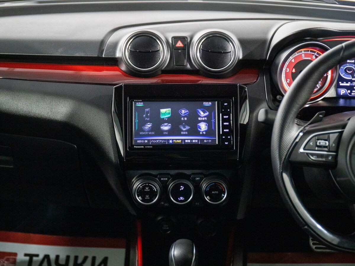 Suzuki Swift 2018 - фото автомобиля