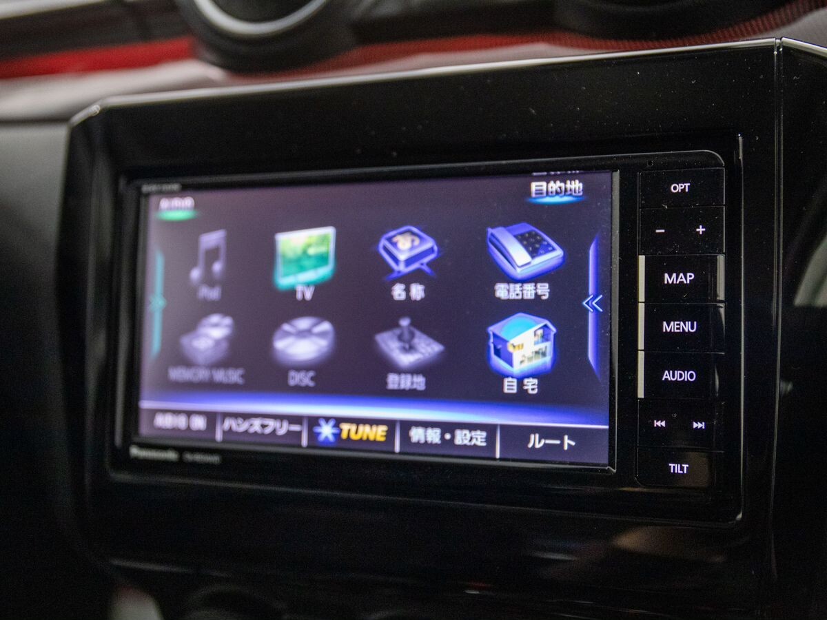 Suzuki Swift 2018 - фото автомобиля