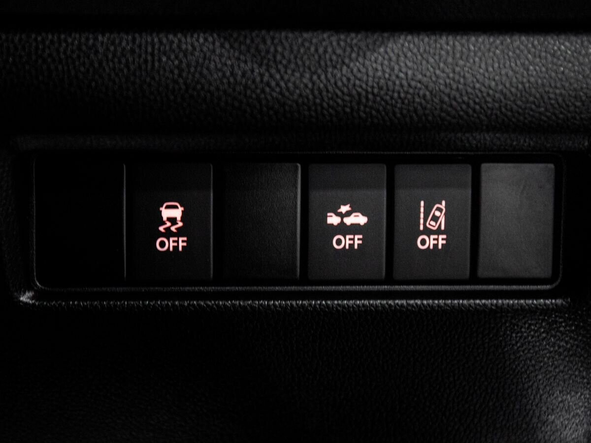 Suzuki Swift 2018 - фото автомобиля