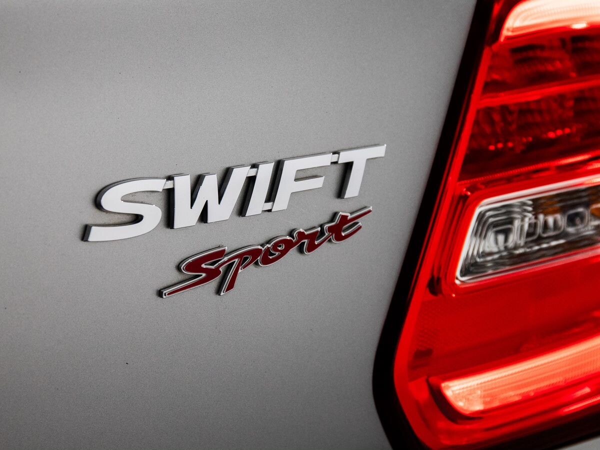 Suzuki Swift 2018 - фото автомобиля