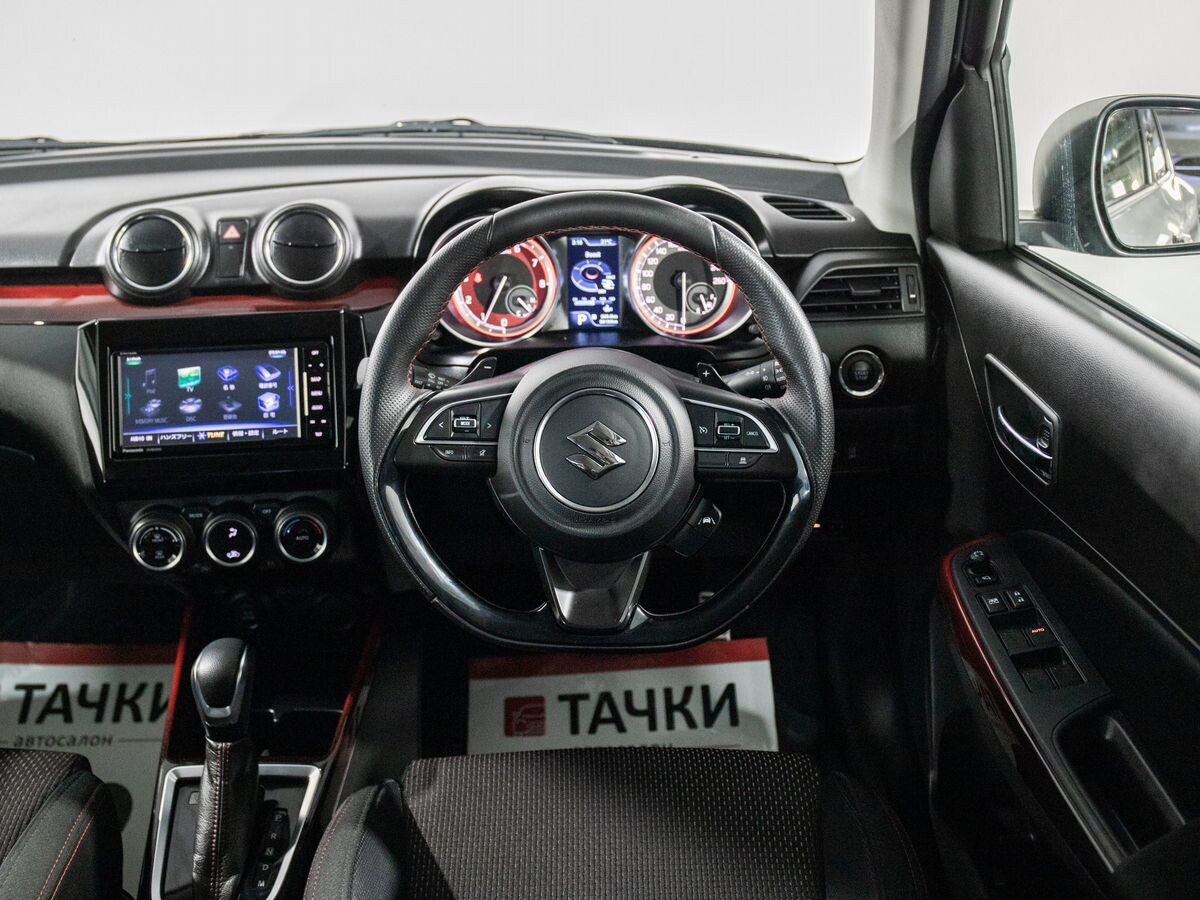 Suzuki Swift 2018 - фото автомобиля