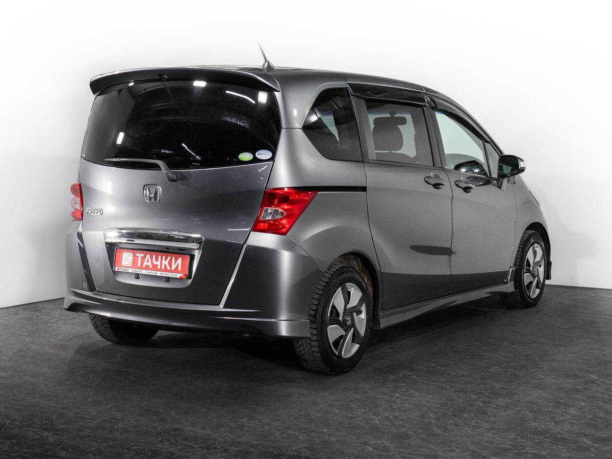 Honda Freed 2011 - фото автомобиля