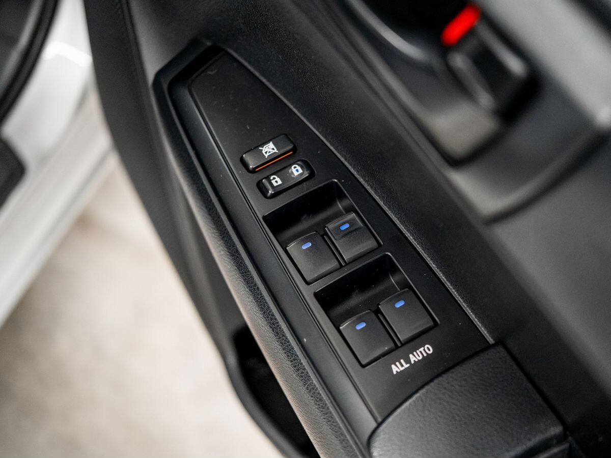 Toyota Corolla 2018 - фото автомобиля