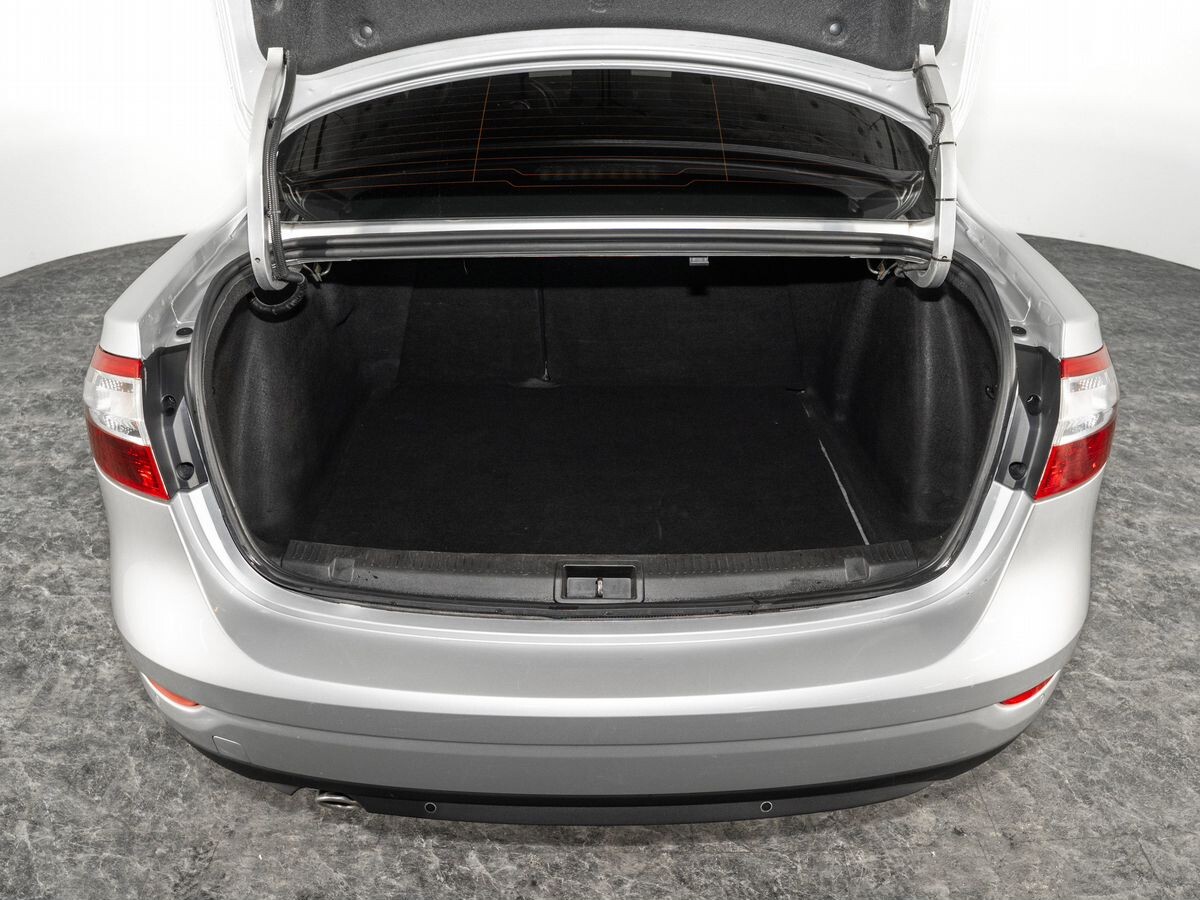 Renault Fluence 2014 - фото автомобиля