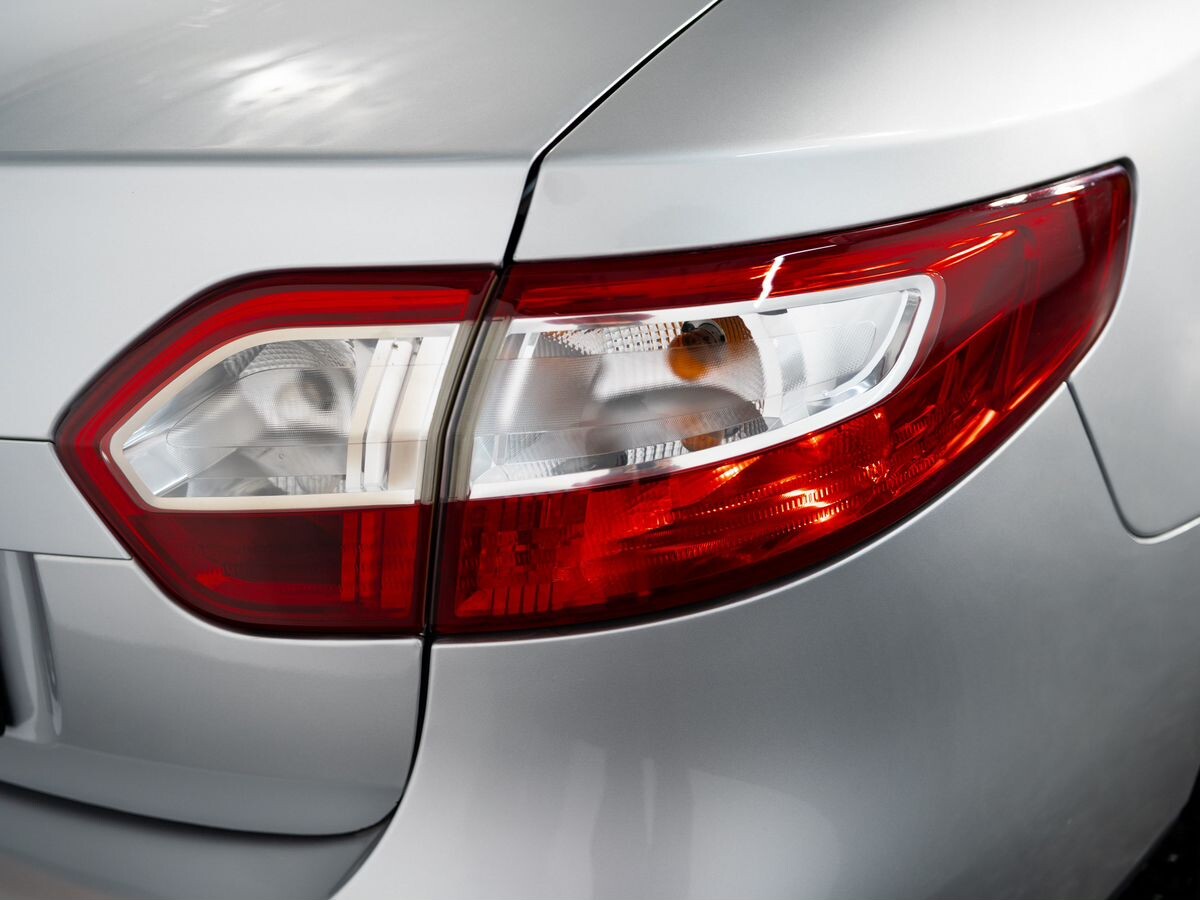 Renault Fluence 2014 - фото автомобиля