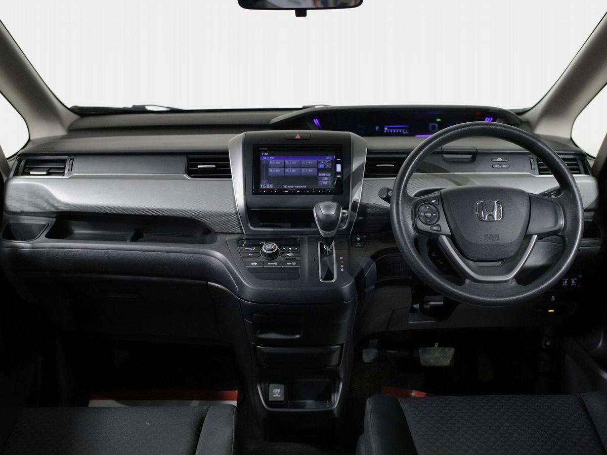 Honda Freed 2018 - фото автомобиля