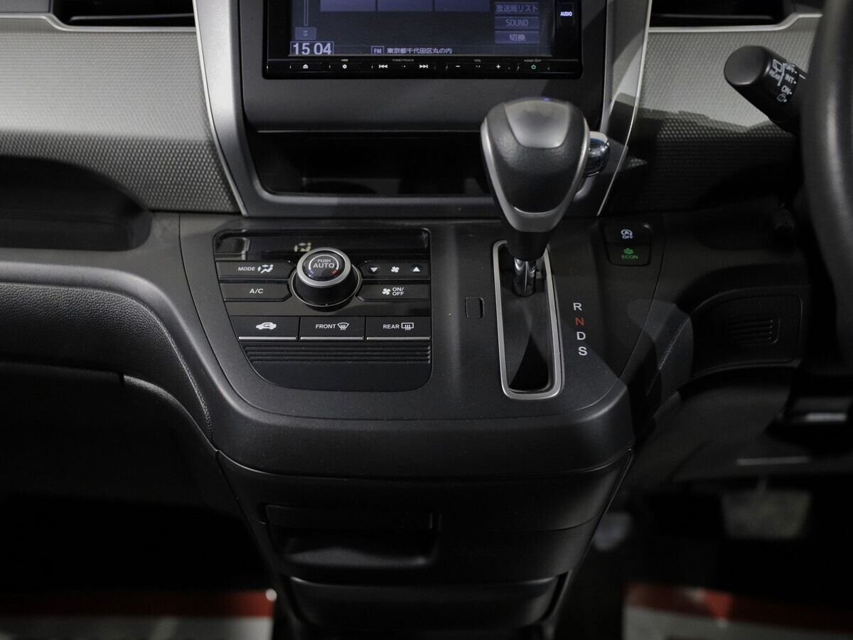 Honda Freed 2018 - фото автомобиля